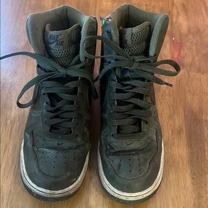 Nike Air High-Top Sneakers in Dark Green